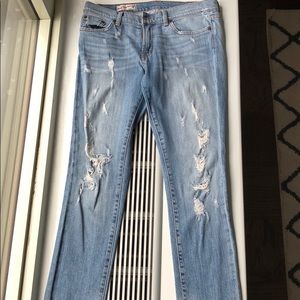 Red Engine Distressed skinny jeans!